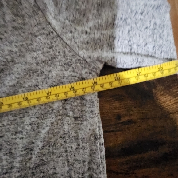 NEW It's Our Time Gray Open Cardigan Sweater Medium - Picture 6 of 7